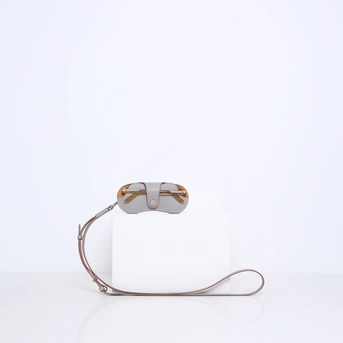 CASEY | TAUPE