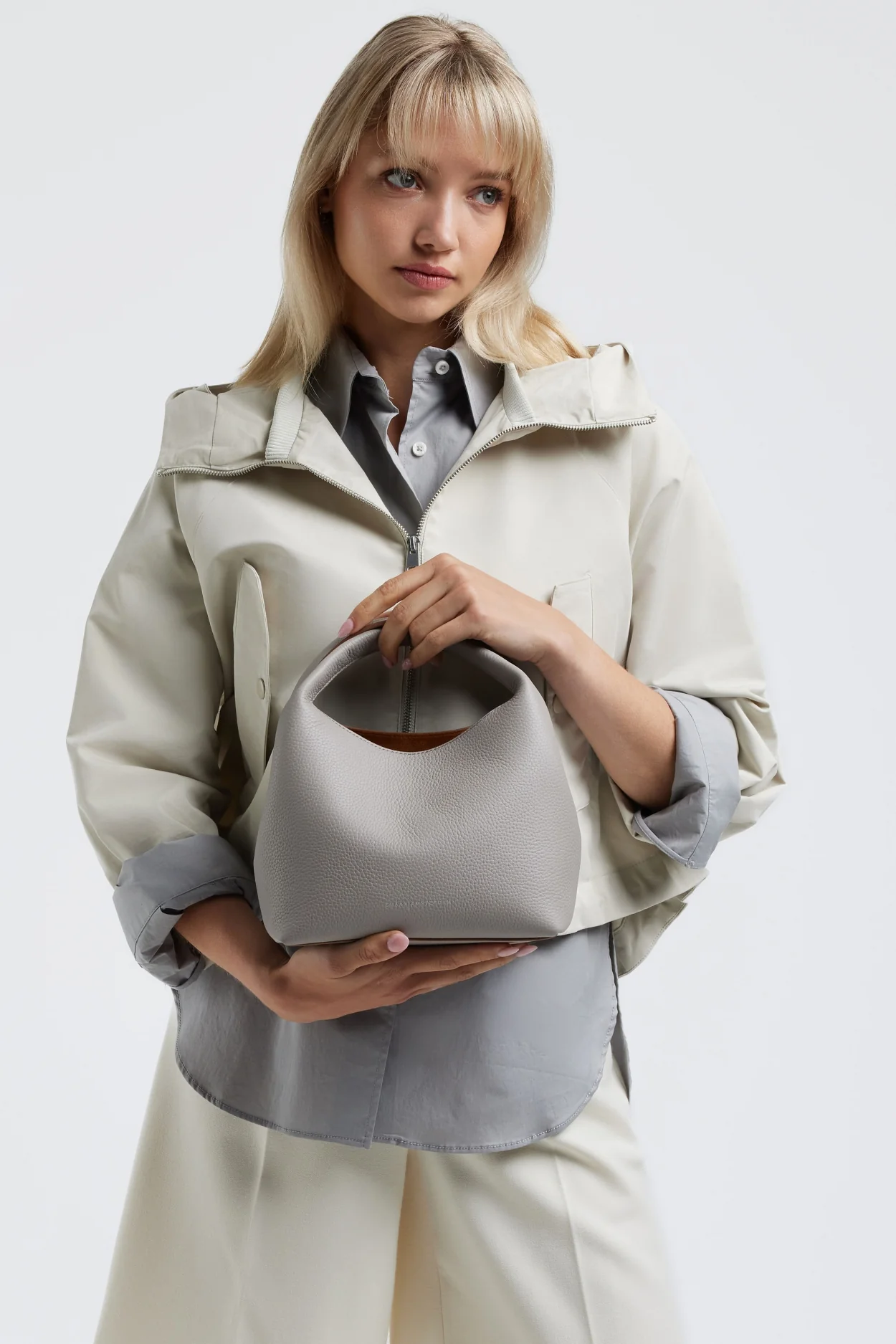 DAISY | TAUPE - Image 2