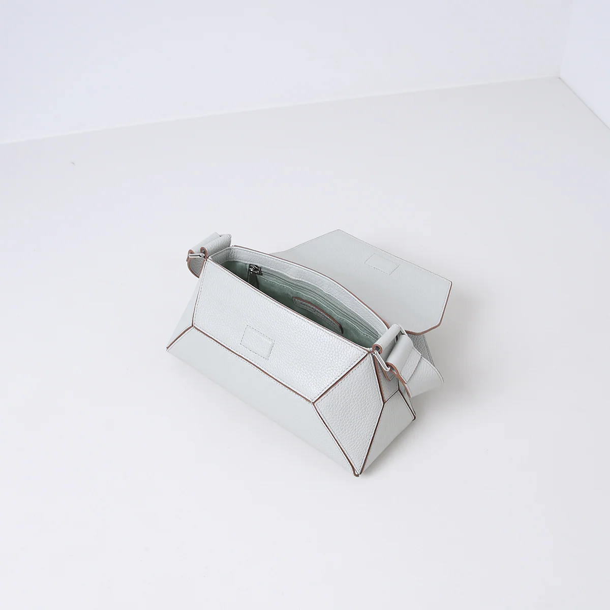 IZZY | CLOUD - Image 5