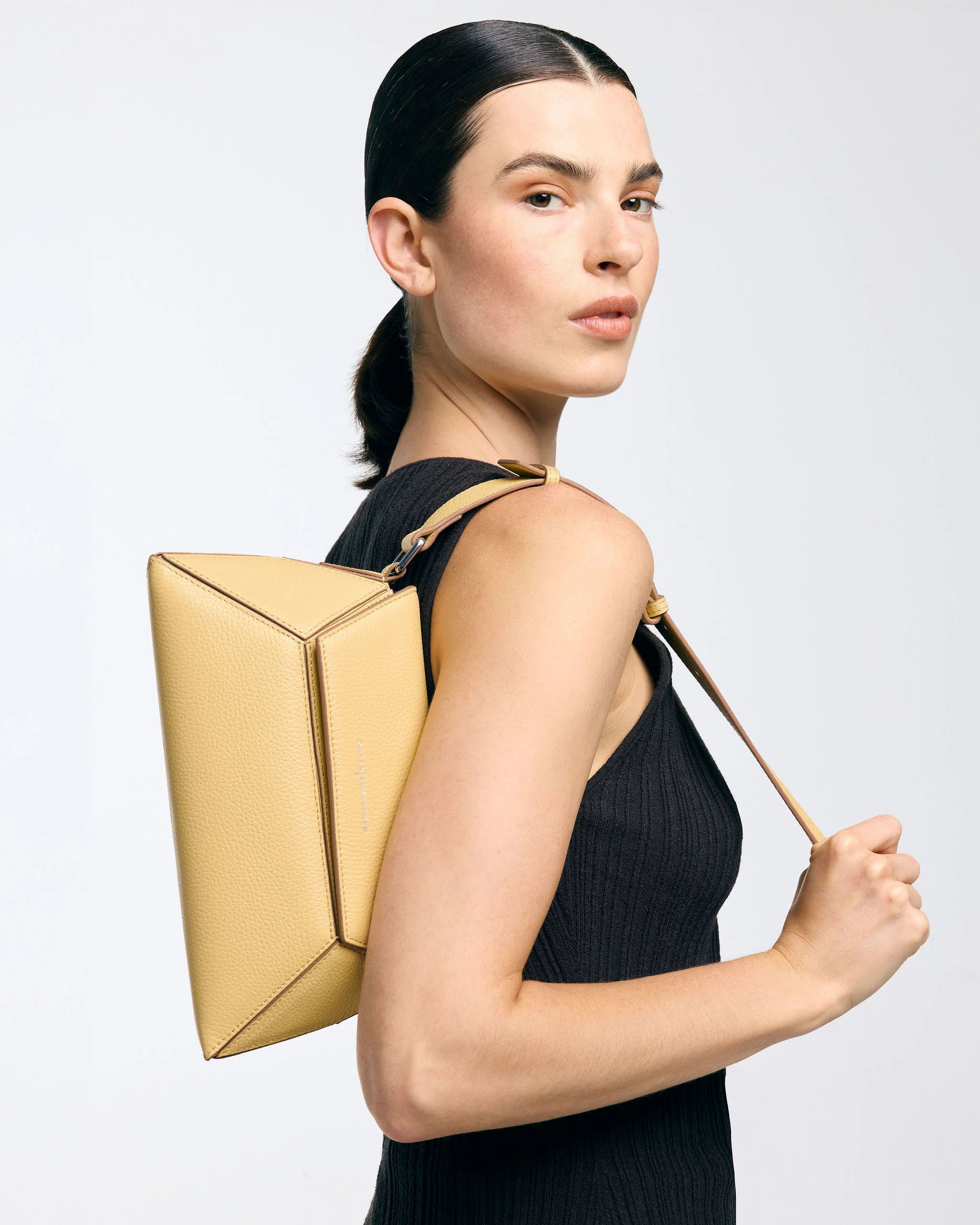 IZZY | BUTTER - Image 2