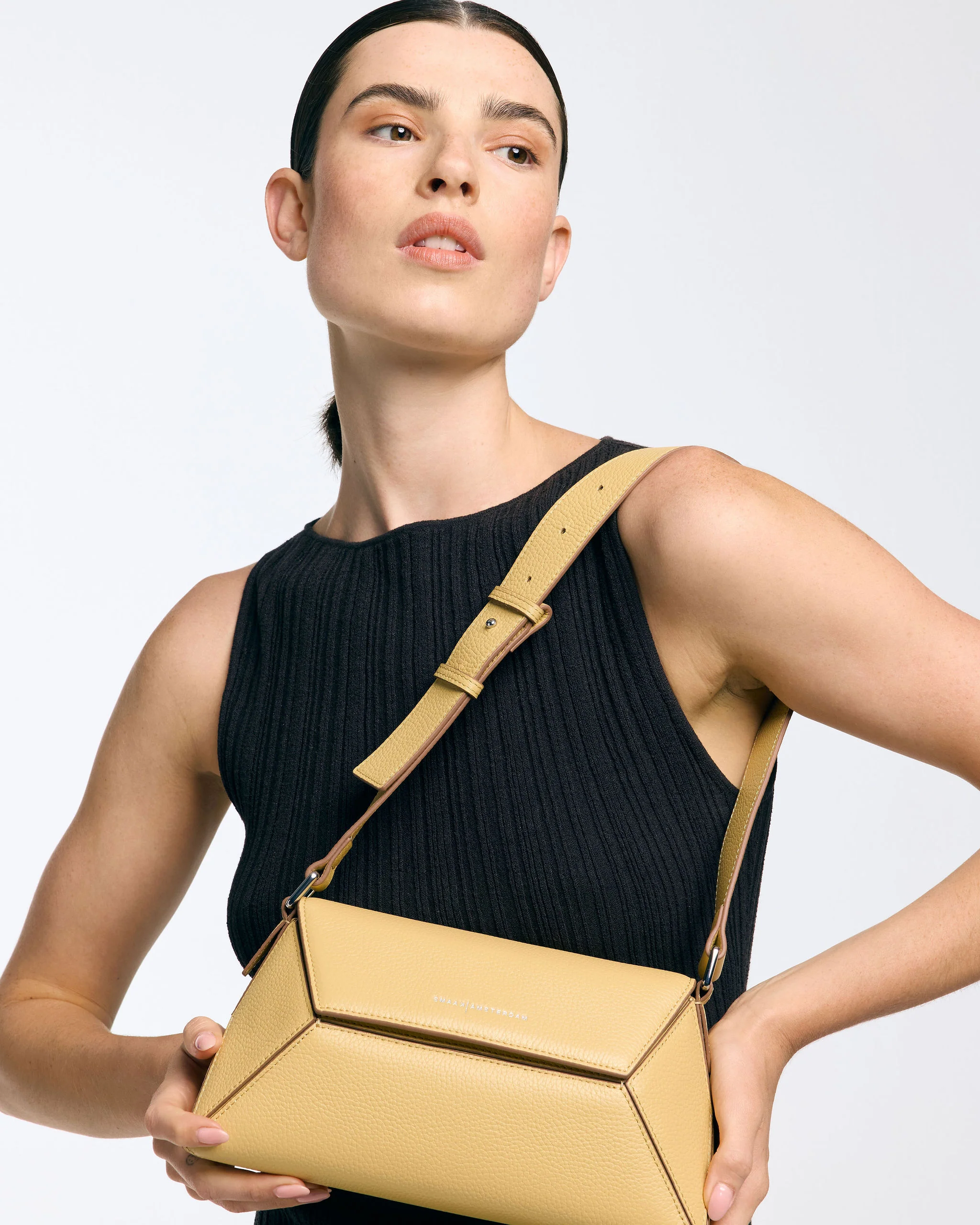 IZZY | BUTTER - Image 3