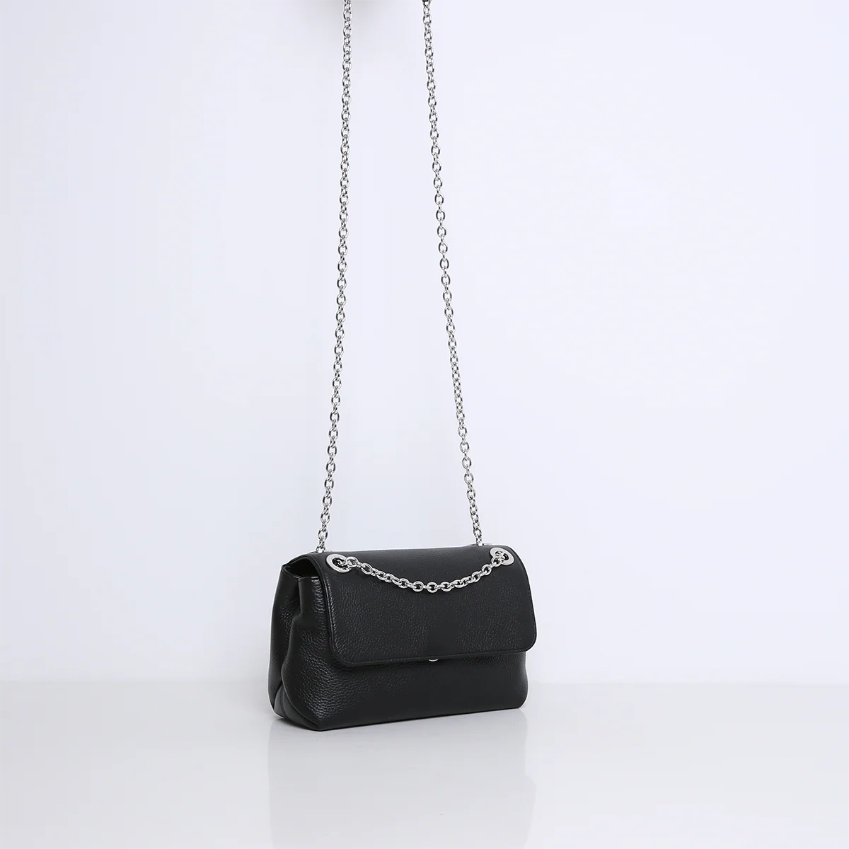 LIV | BLACK - Image 3