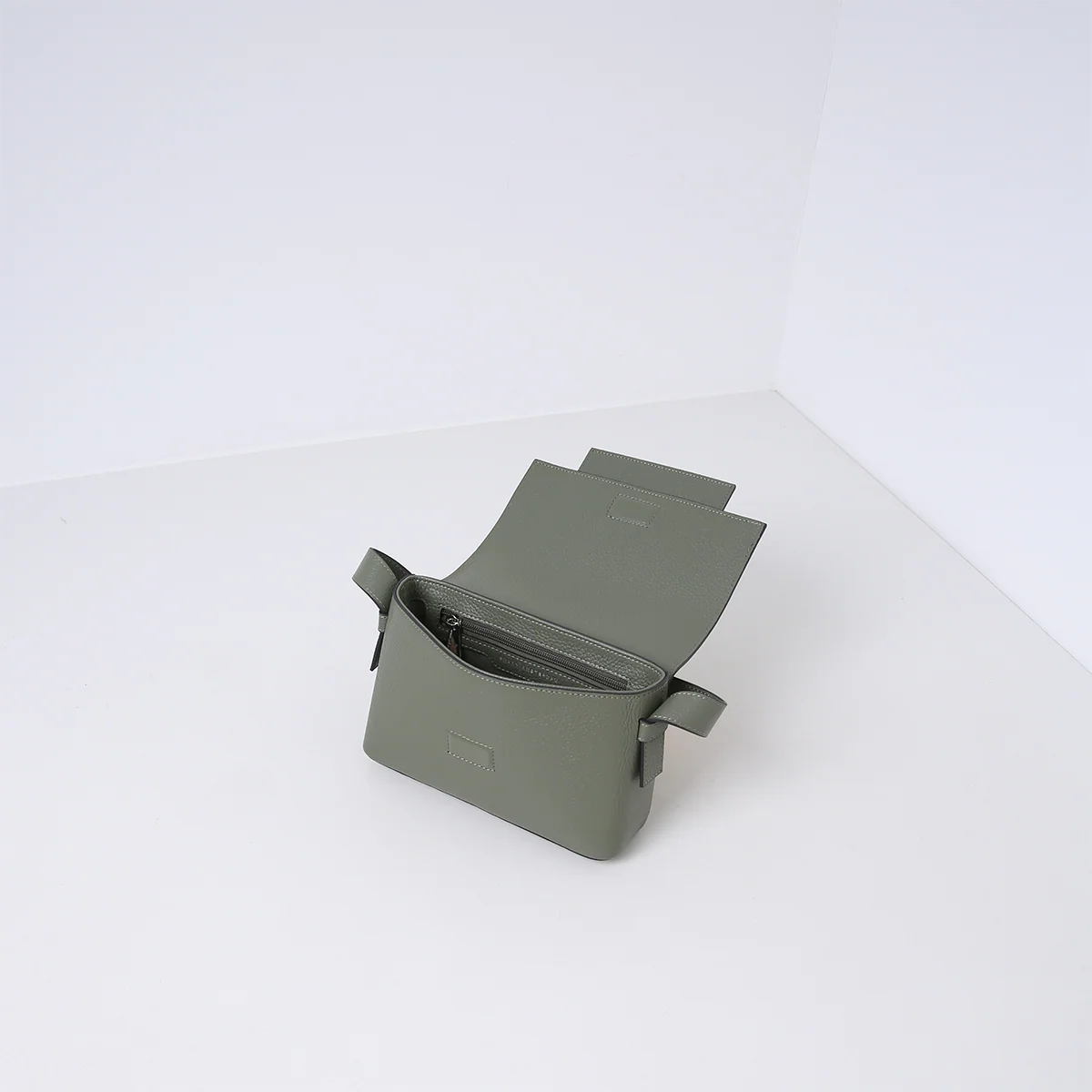 MEGAN | PINE - Image 5