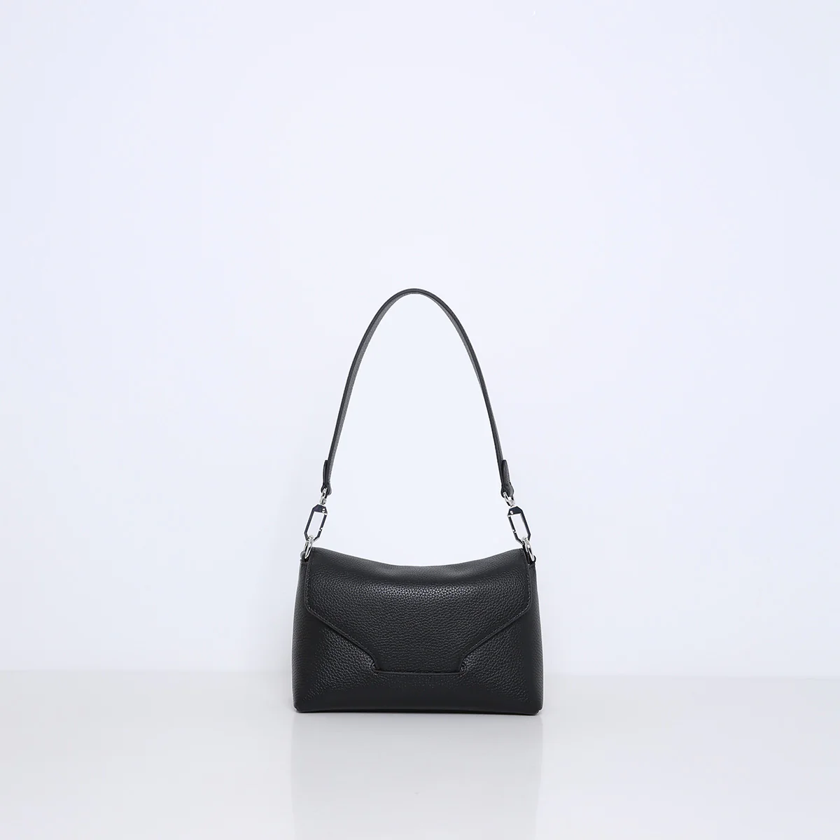 PIPPA | BLACK