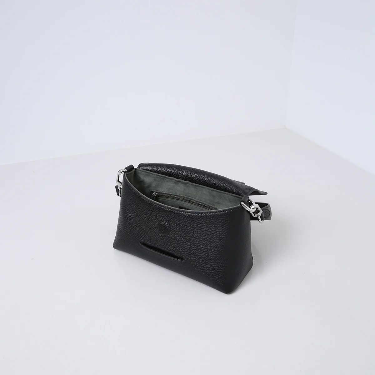 PIPPA | BLACK - Image 5