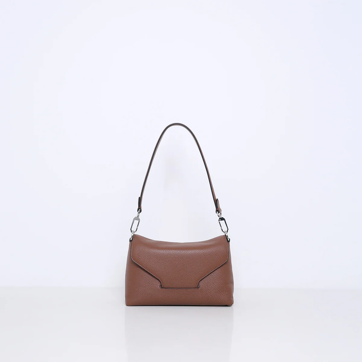 PIPPA | CAMEL
